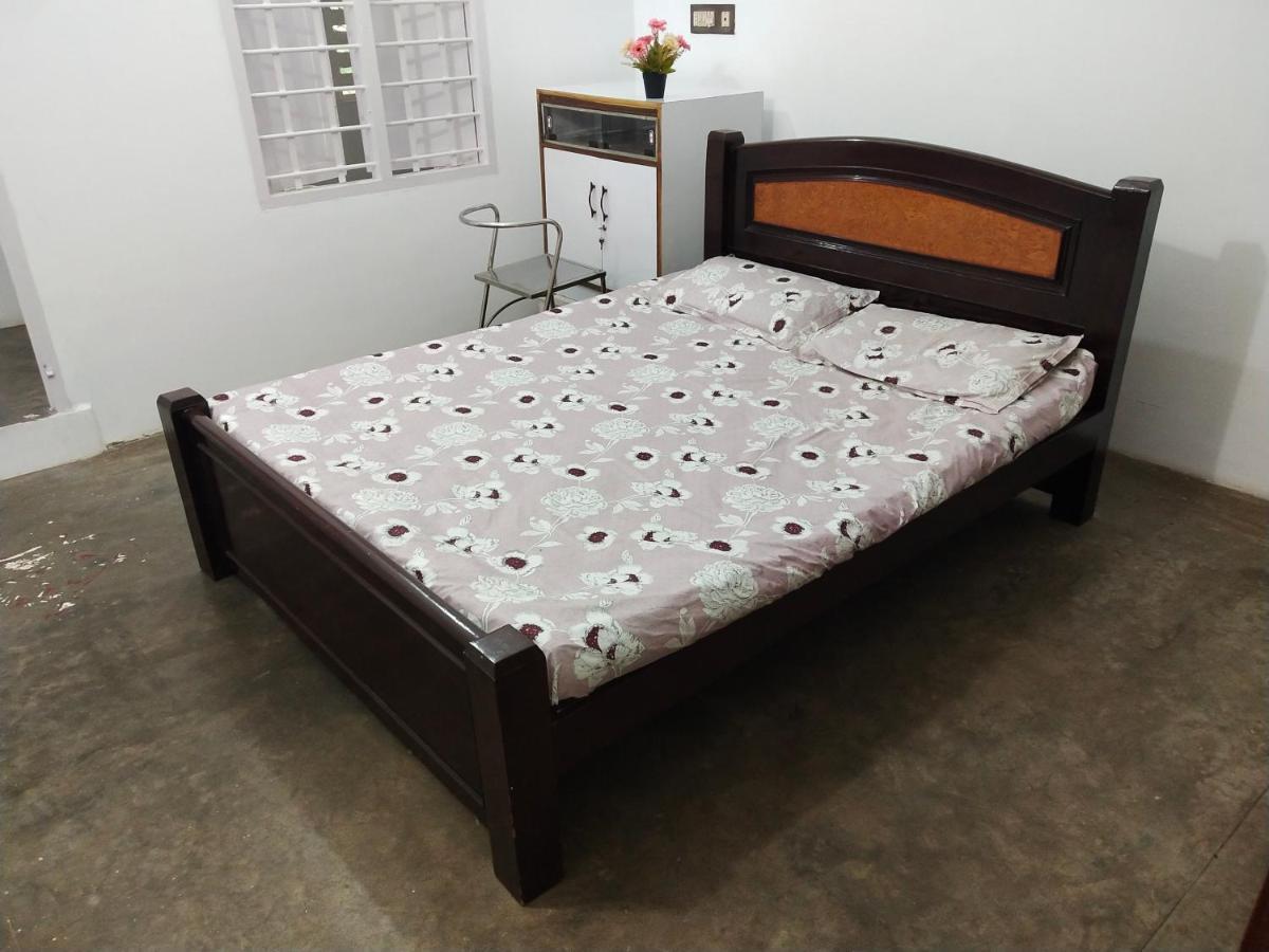 Mayurapriya Inn Chennai Ngoại thất bức ảnh